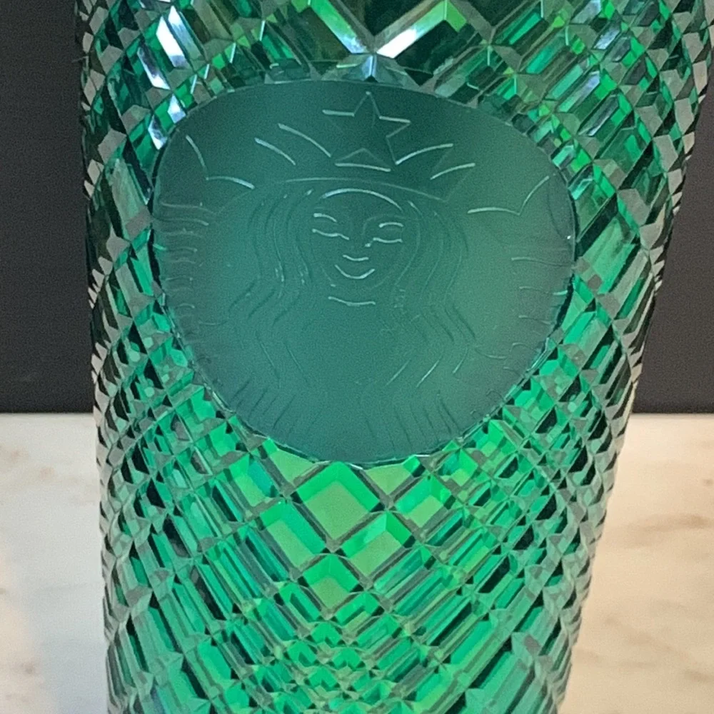 Starbucks 2021 Winter Jeweled Venti Tumbler Cold Cup 24 oz.